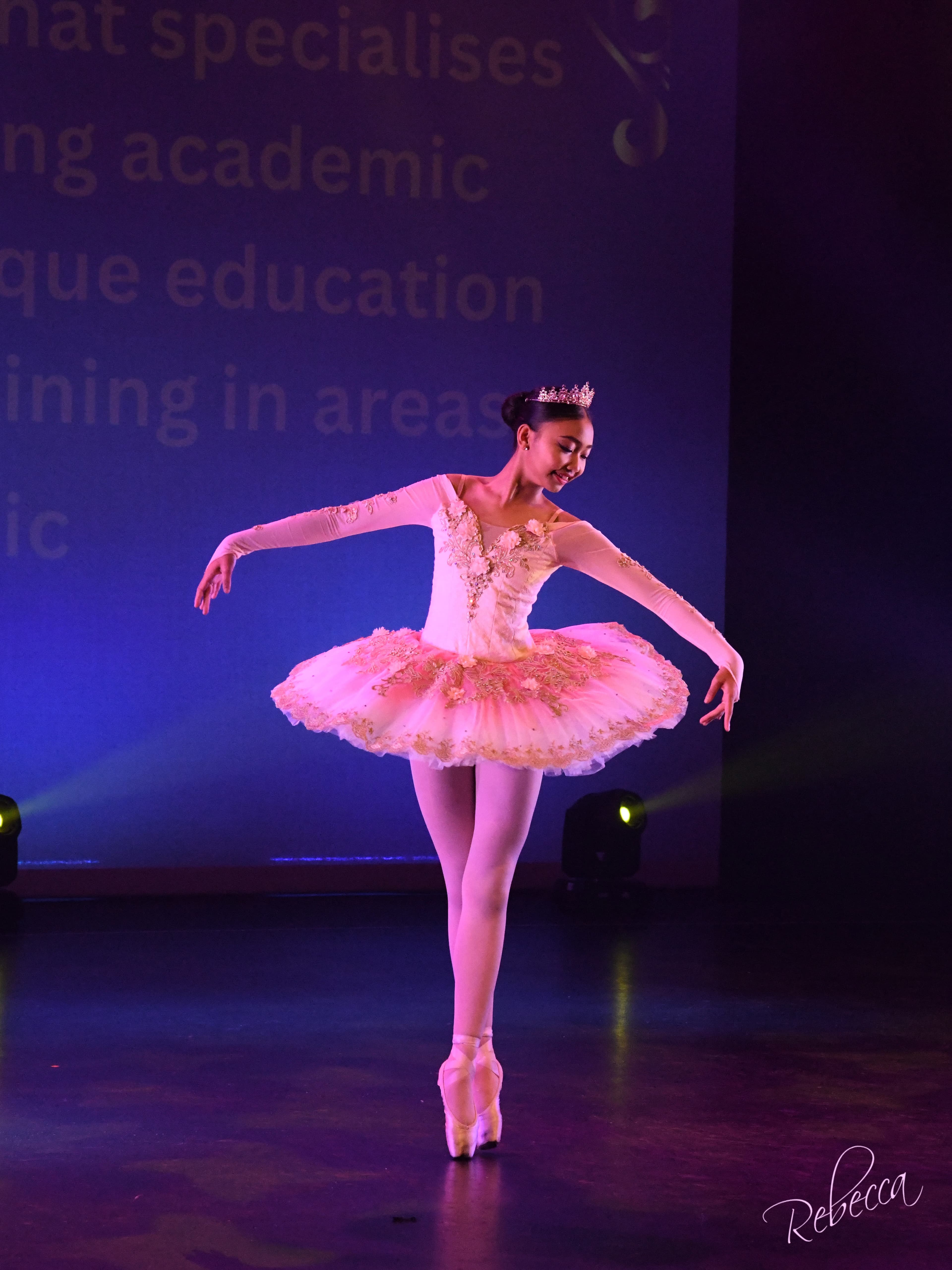 SDS Griffith dancers